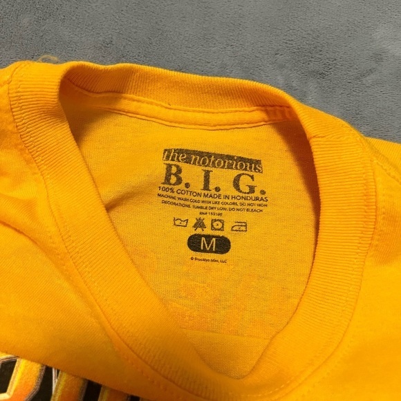 Biggie Cropped Long Sleeve Size Medium - Picture 5 of 5